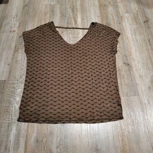 Old Navy V Neck Dressy Blouse with Geo Print Women's Size Large